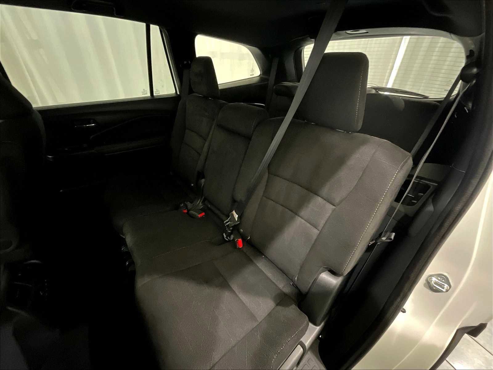 Used 2022 Honda Pilot Sport image 15