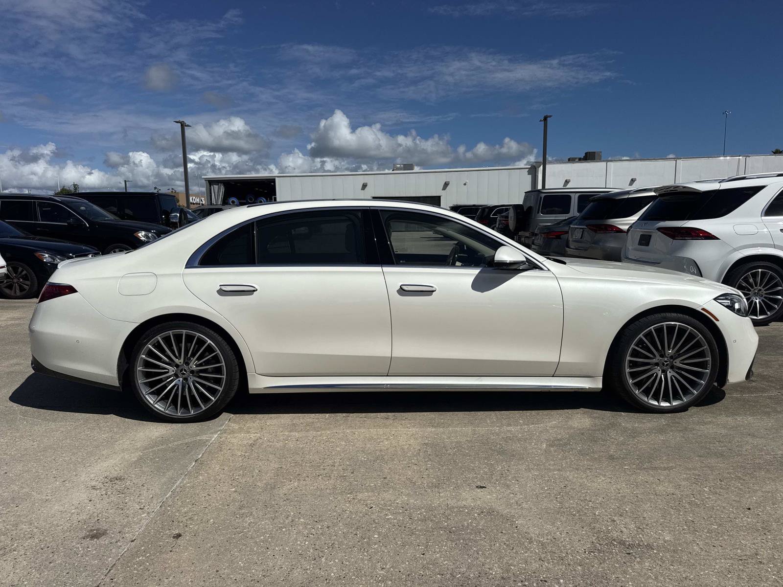 Used 2022 Mercedes-Benz S 500 4MATIC image 4