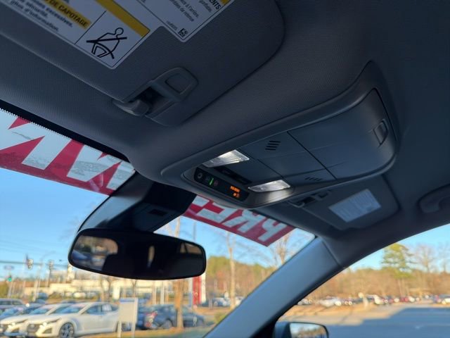 Used 2023 Chevrolet Equinox LT image 23