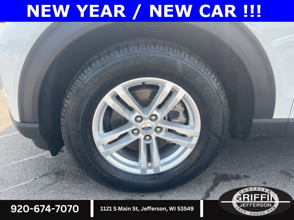 Used 2023 Ford Explorer XLT w/ Equipment Group 202A image 7