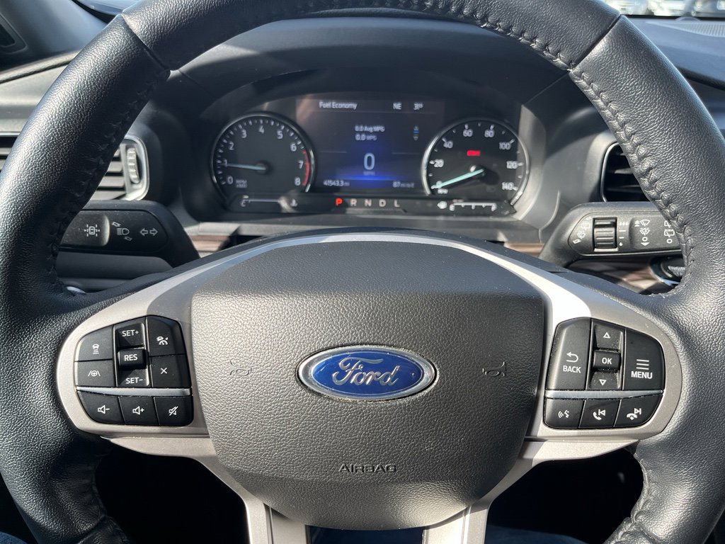 Used 2022 Ford Explorer Limited w/ Equipment Group 301A image 12