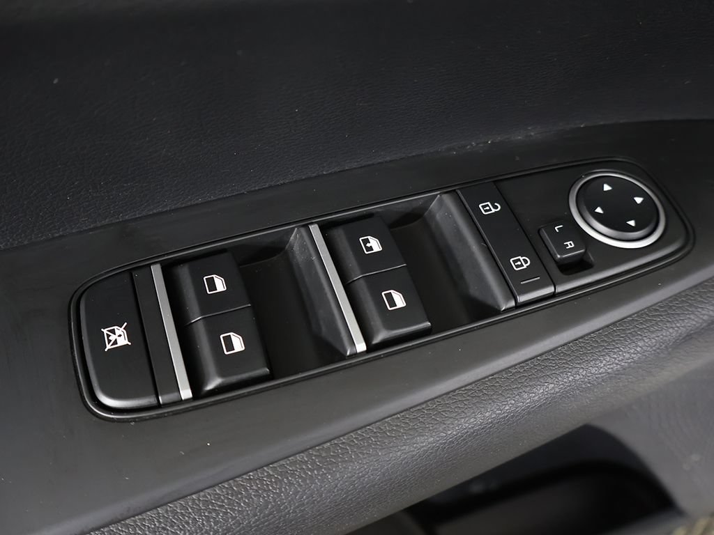 Used 2022 Kia Forte LXS w/ LXS Technology Package FWD image 34