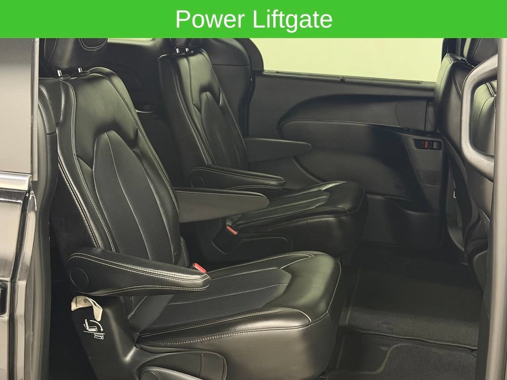 Used 2025 Chrysler Pacifica Select FWD image 17