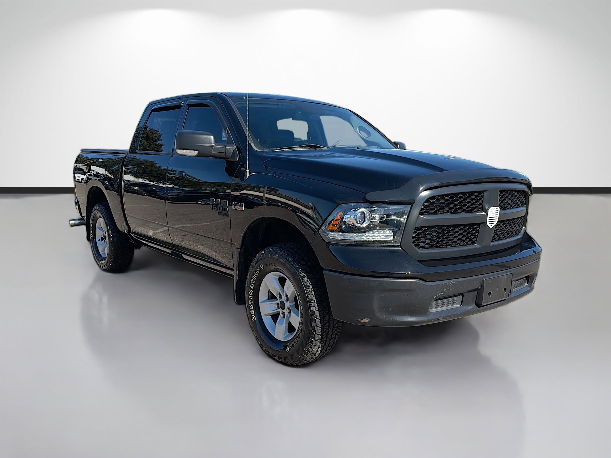 Used 2019 RAM 1500 Classic SLT w/ Luxury Group image 7