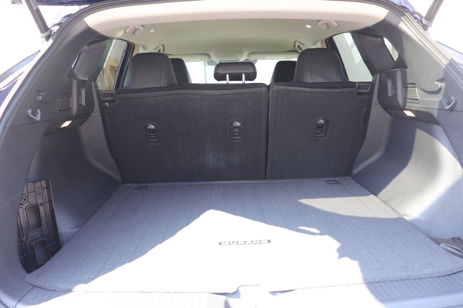 Used 2025 Nissan Murano SV AWD/4WD image 16