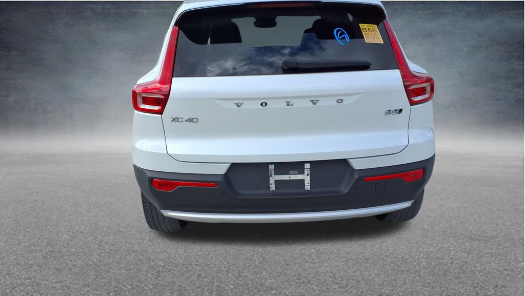 Used 2023 Volvo XC40 B5 Ultimate w/ Protection Package Premier AWD/4WD image 5