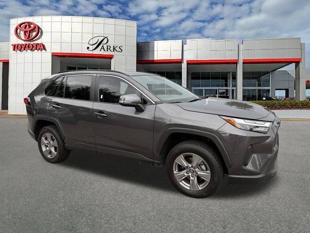 Used 2025 Toyota RAV4 XLE AWD/4WD video 1