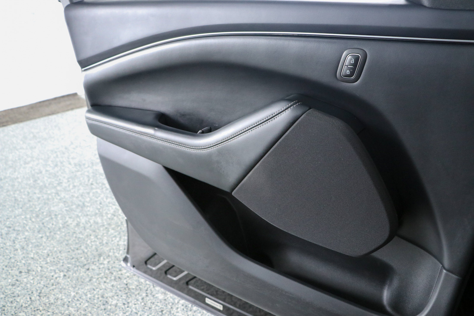 Used 2022 Ford Mustang Mach-E Select RWD image 21