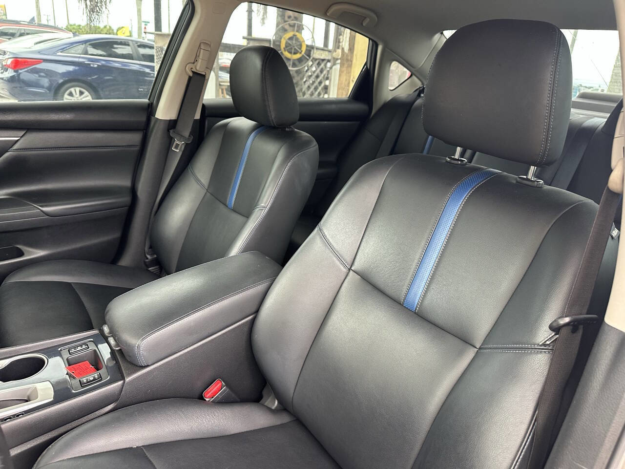 Used 2018 Nissan Altima 2.5 SR w/ SR Special Edition image 14