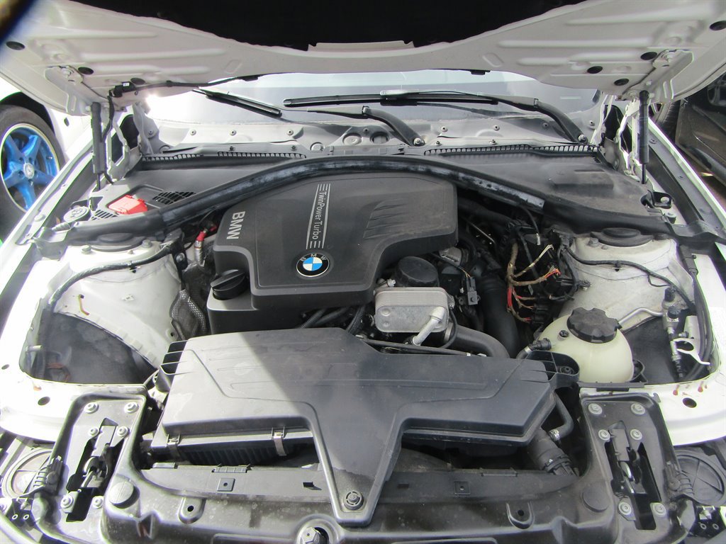 Used 2013 BMW 320i Sedan image 12