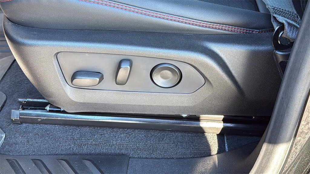 Used 2026 Chevrolet Colorado Z71 w/ Technology Package image 11