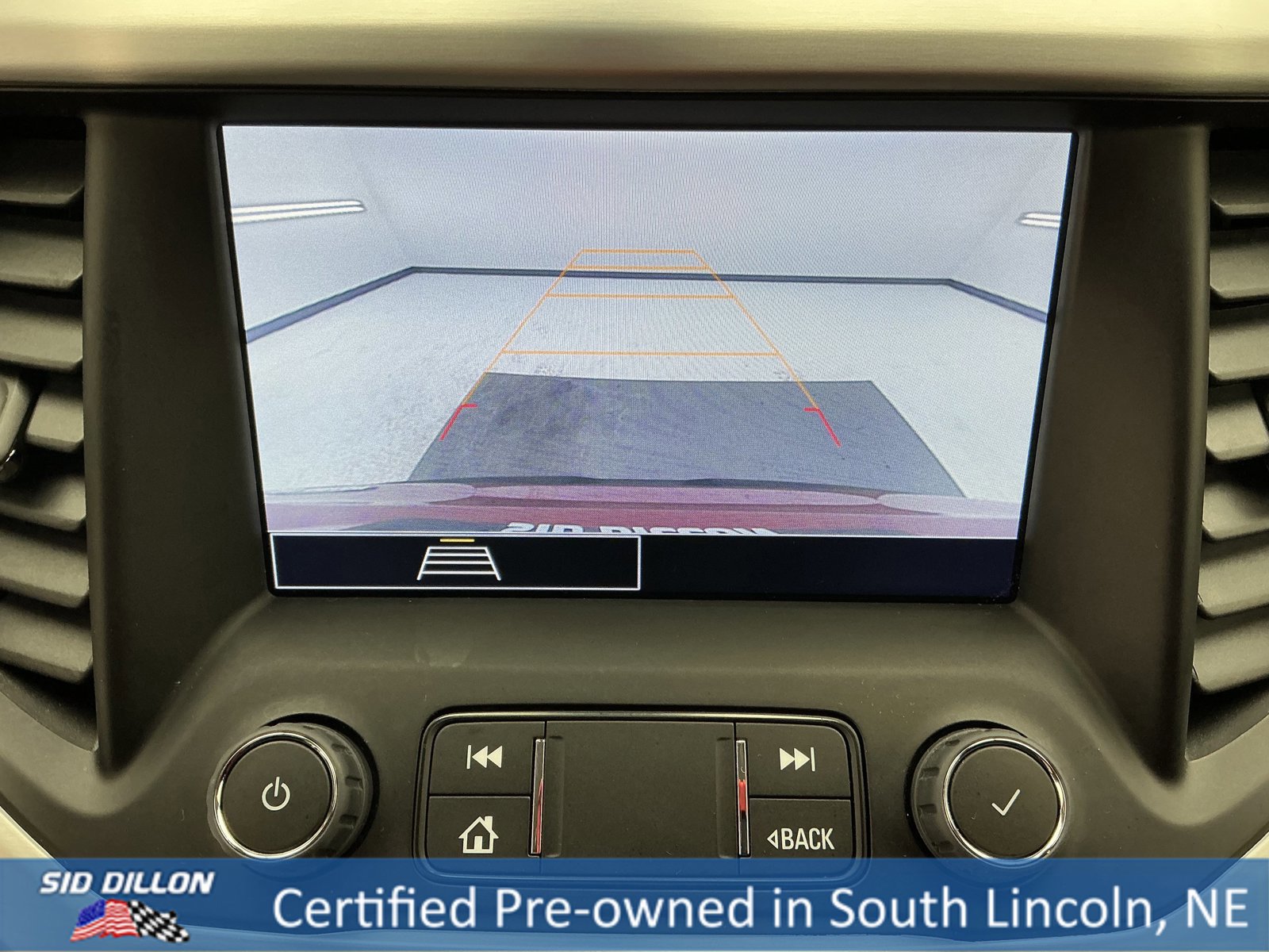 Used 2022 GMC Acadia SLE w/ Driver Convenience Package image 8