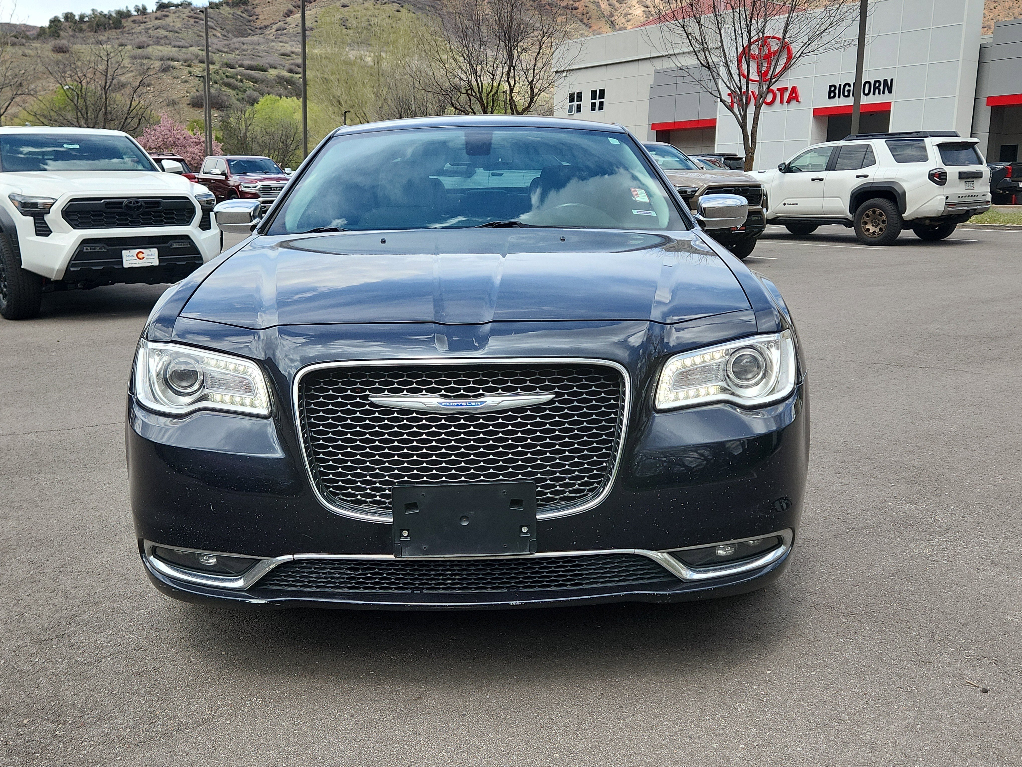 Used 2018 Chrysler 300 Limited image 5