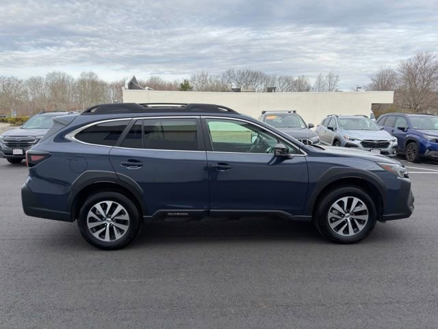 Used 2025 Subaru Outback Premium image 4