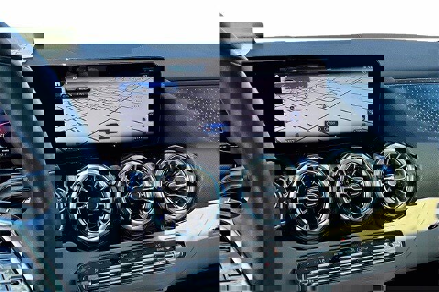 Certified 2025 Mercedes-Benz GLA 250 4MATIC image 12