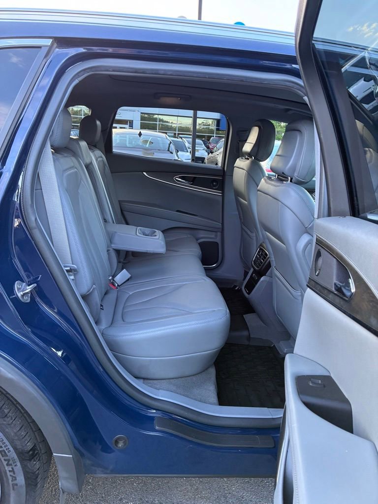 Used 2020 Lincoln Nautilus Reserve w/ Cargo Utility Package AWD/4WD image 22