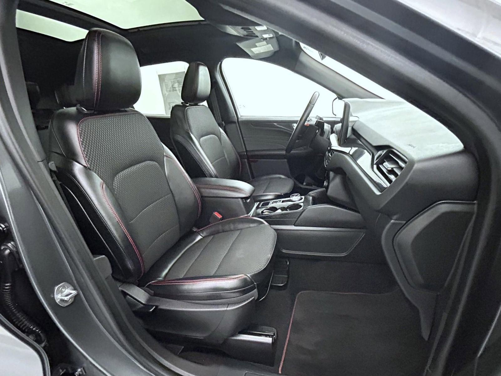Used 2023 Ford Escape ST-Line w/ Tech Pack #1 AWD/4WD image 15