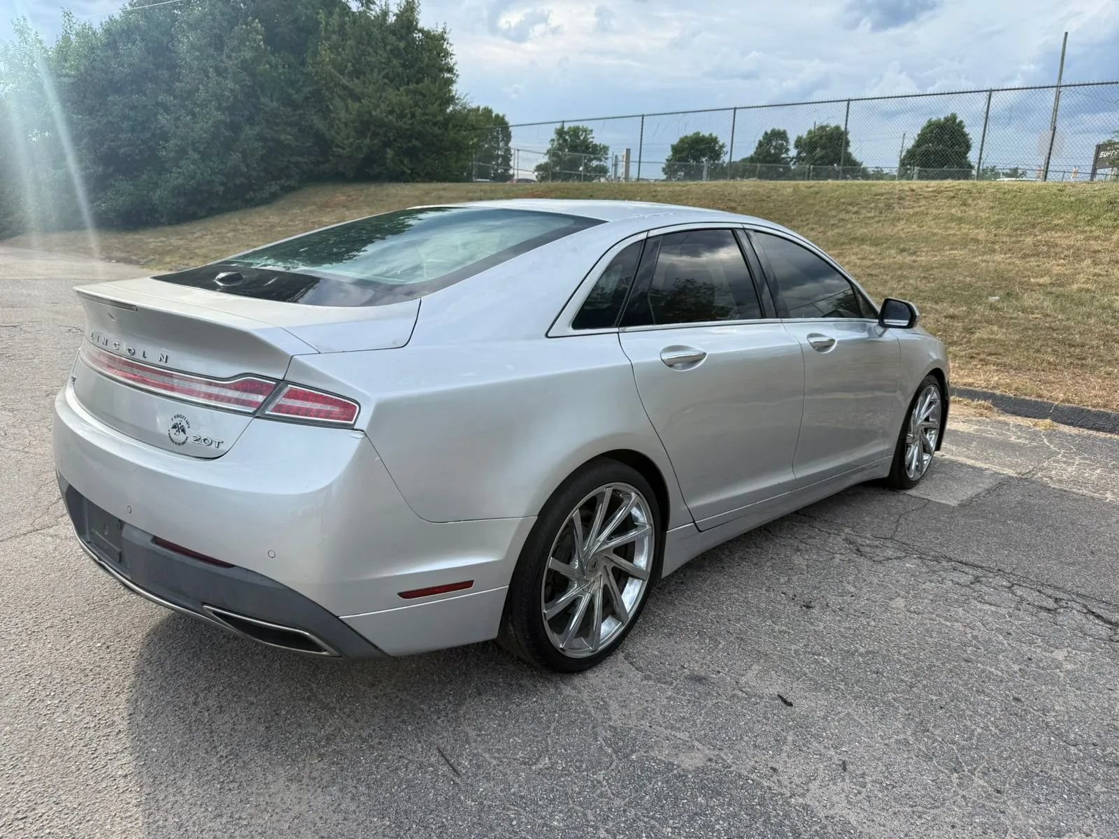 Used 2017 Lincoln MKZ Reserve FWD image 16