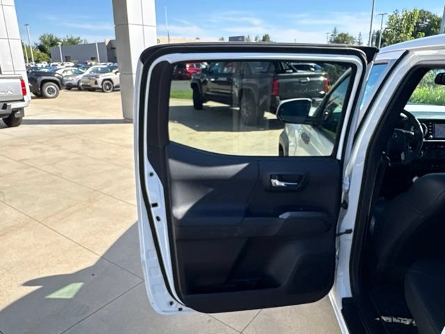 Used 2021 Toyota Tacoma TRD Pro AWD/4WD image 27