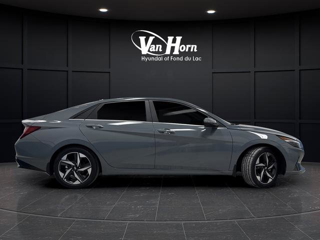 Used 2023 Hyundai Elantra Limited image 2