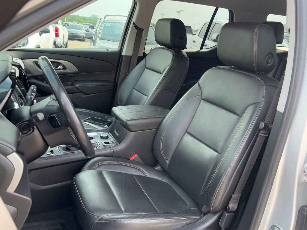 Used 2020 Chevrolet Traverse RS w/ LPO, Floor Liner Package image 7