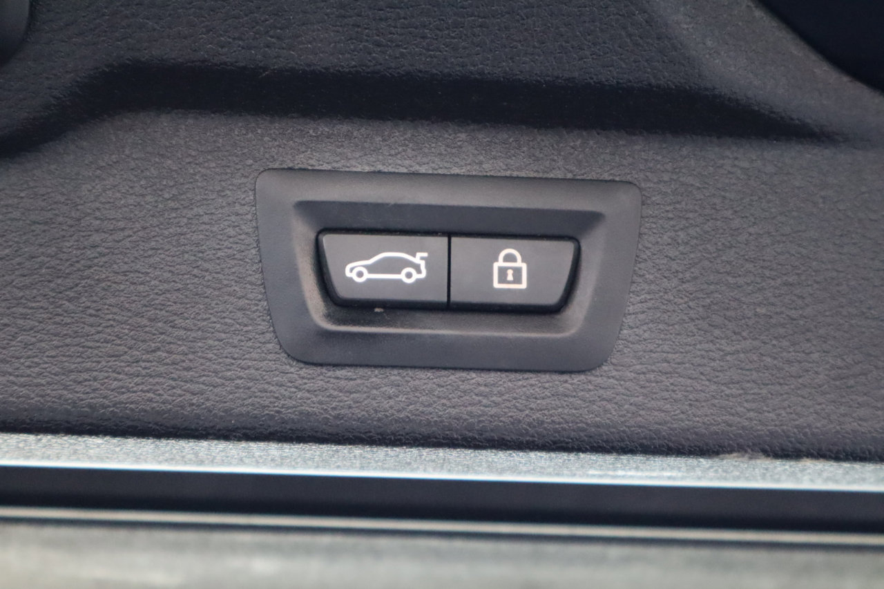 Used 2018 BMW X5 xDrive35i w/ M Sport Package image 19