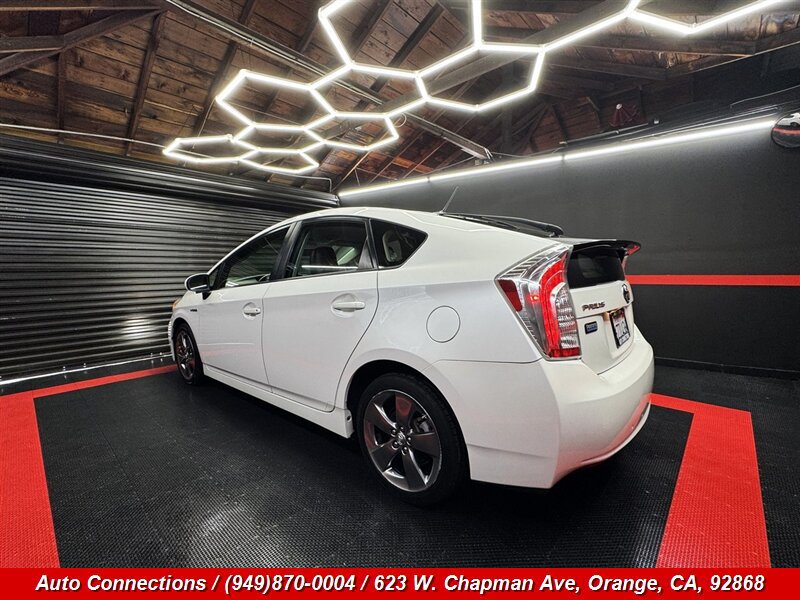 Used 2013 Toyota Prius Persona Series FWD image 4