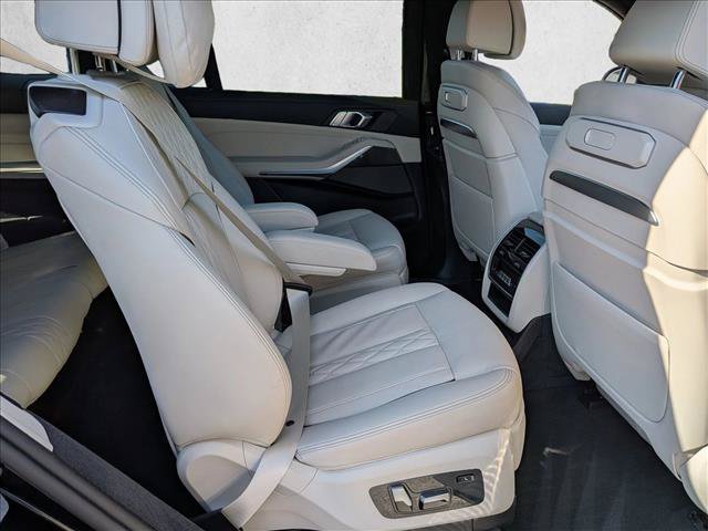 Certified 2025 BMW X7 M60i AWD/4WD image 22