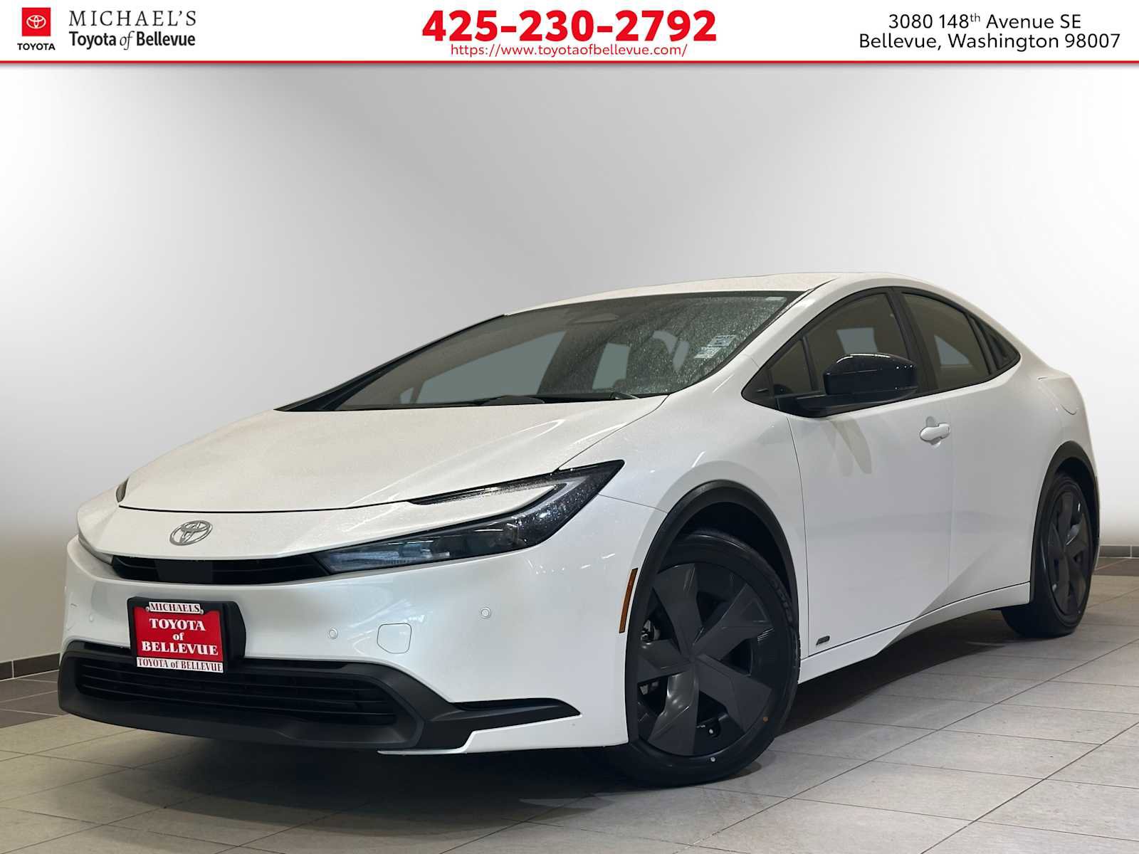 Used 2024 Toyota Prius LE image 1