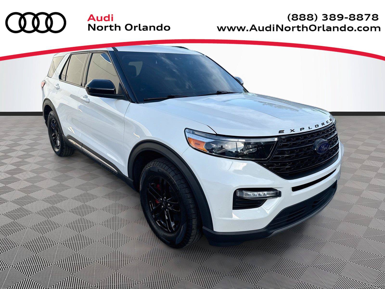 Used 2024 Ford Explorer XLT w/ Equipment Group 202A RWD image 1