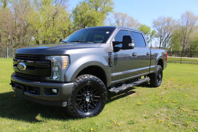 Used 2019 Ford F250 Lariat w/ Lariat Ultimate Package AWD/4WD image 2