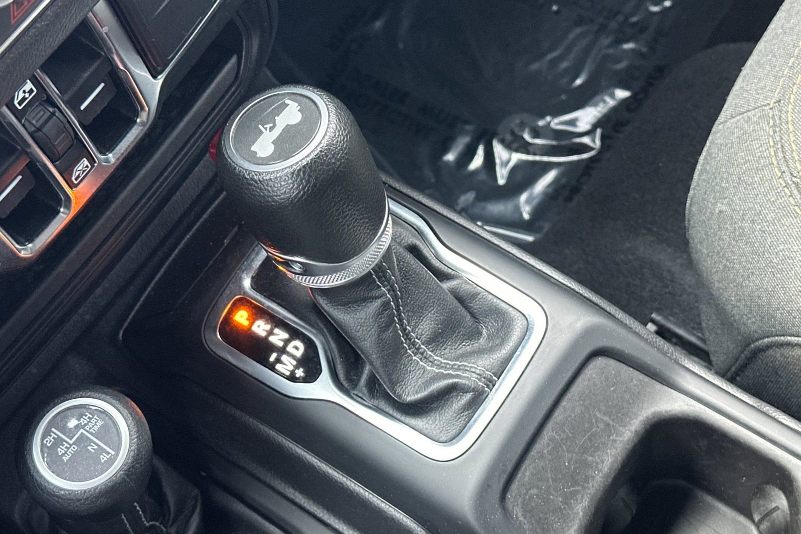 Used 2024 Jeep Wrangler Unlimited AWD/4WD image 24