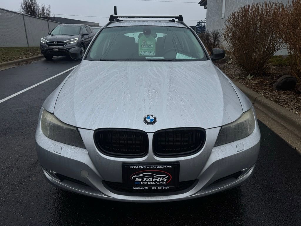 Used 2011 BMW 328i xDrive Wagon image 3