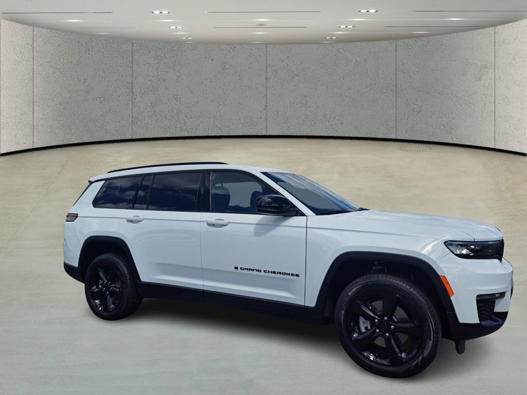New 2025 Jeep Grand Cherokee L Limited w/ Black Appearance Package image 3