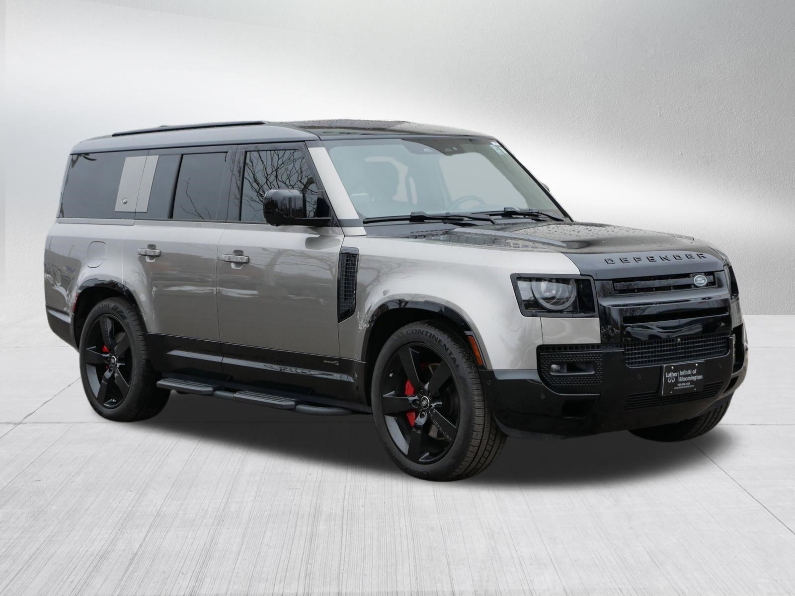 Used 2024 Land Rover Defender 130 X image 1