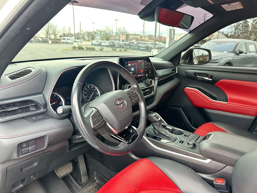 Used 2021 Toyota Highlander XSE image 10