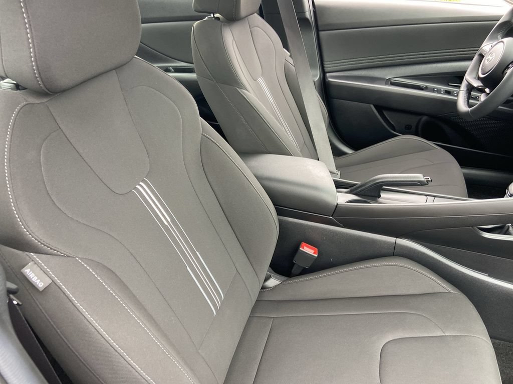 Used 2026 Hyundai Elantra Sport FWD image 22