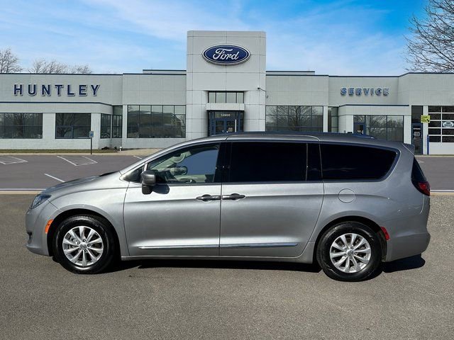 Used 2018 Chrysler Pacifica Touring-L Plus image 7