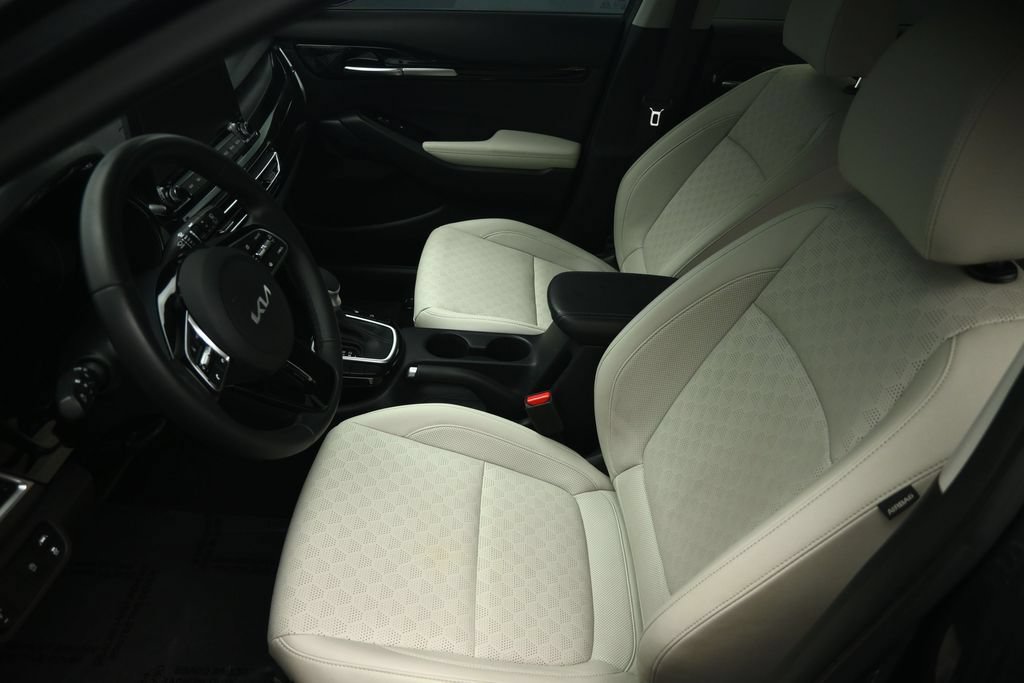 Certified 2023 Kia Seltos EX AWD/4WD image 50