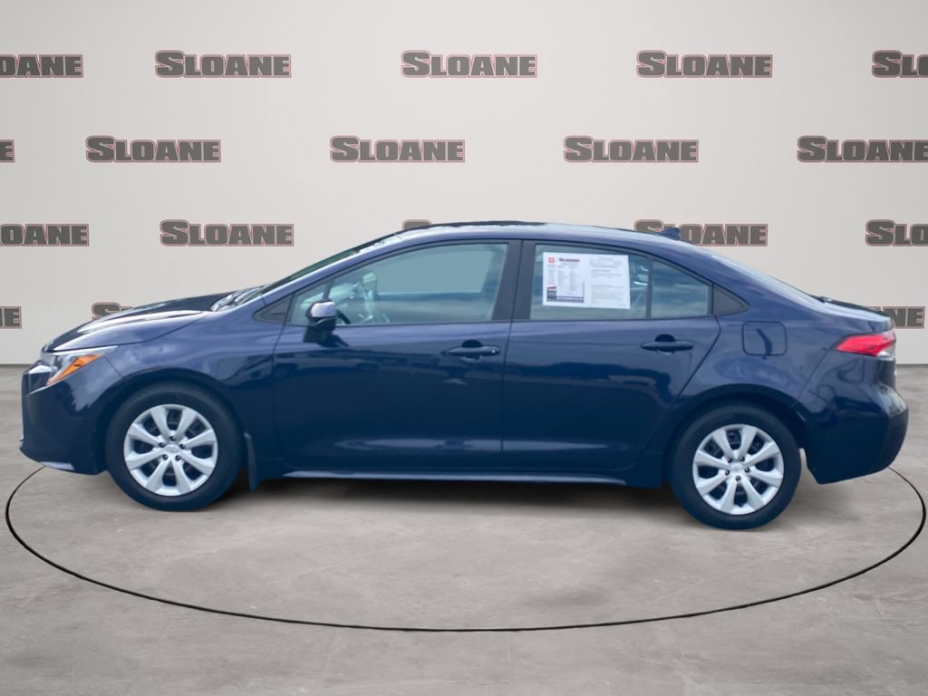 Used 2024 Toyota Corolla LE FWD image 2
