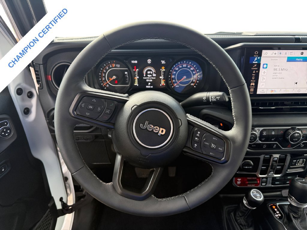 Used 2025 Jeep Gladiator Rubicon w/ Safety Group AWD/4WD image 13