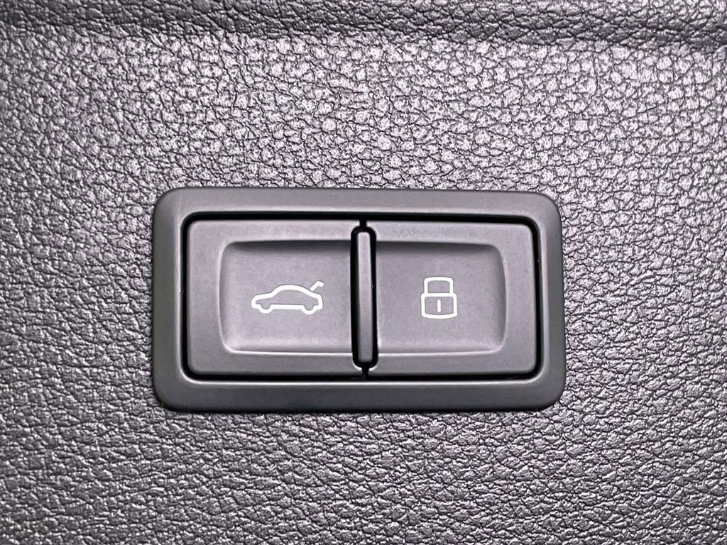 Certified 2023 Audi Q5 2.0T Premium Plus w/ Premium Plus Package image 21