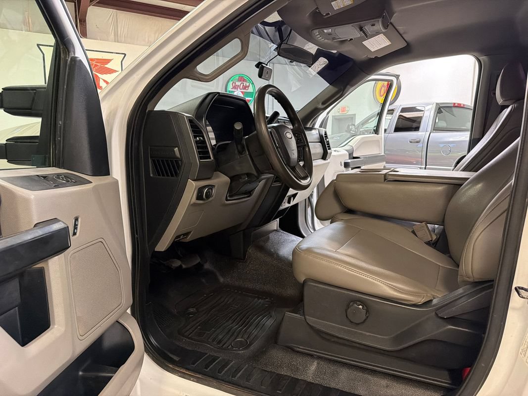 Used 2019 Ford F550 2WD Regular Cab Super Duty image 22