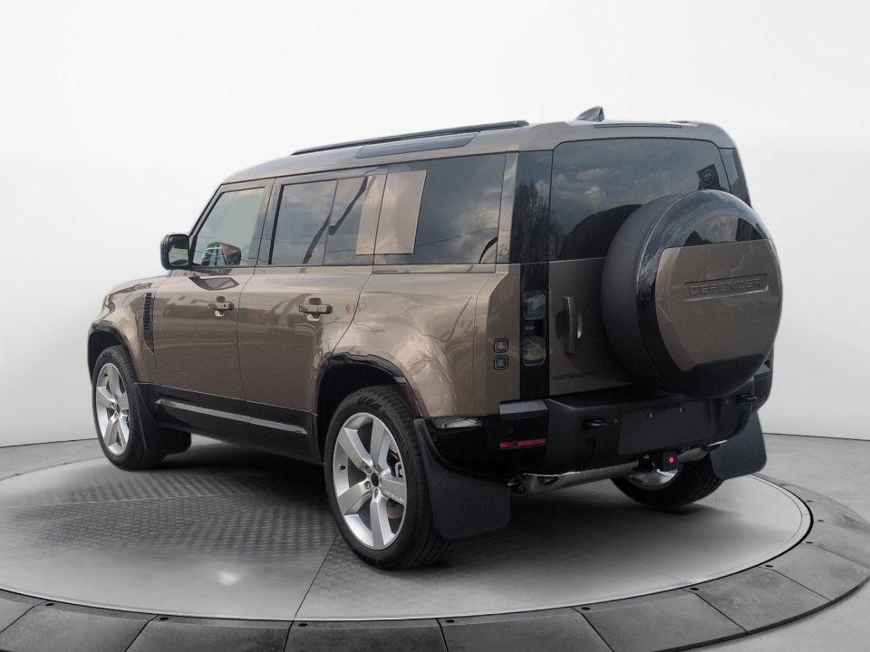 New 2026 Land Rover Defender 110 X-Dynamic SE AWD/4WD image 5