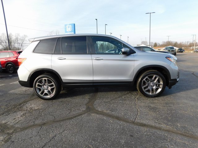 Used 2023 Honda Passport EX-L image 2