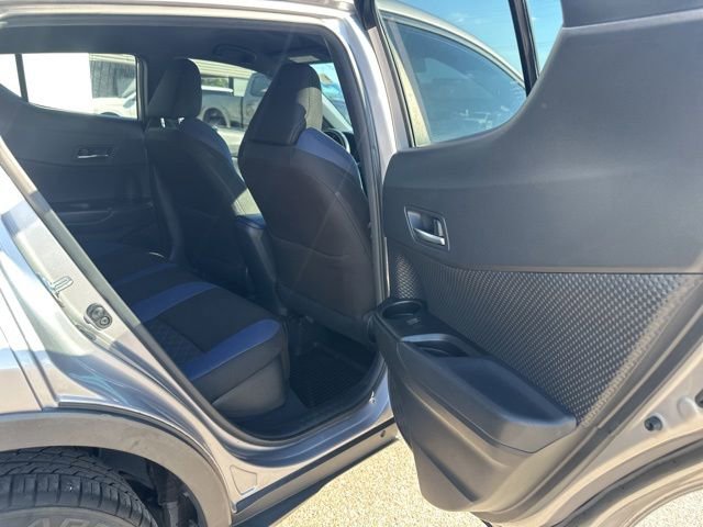 Used 2020 Toyota C-HR XLE FWD image 16
