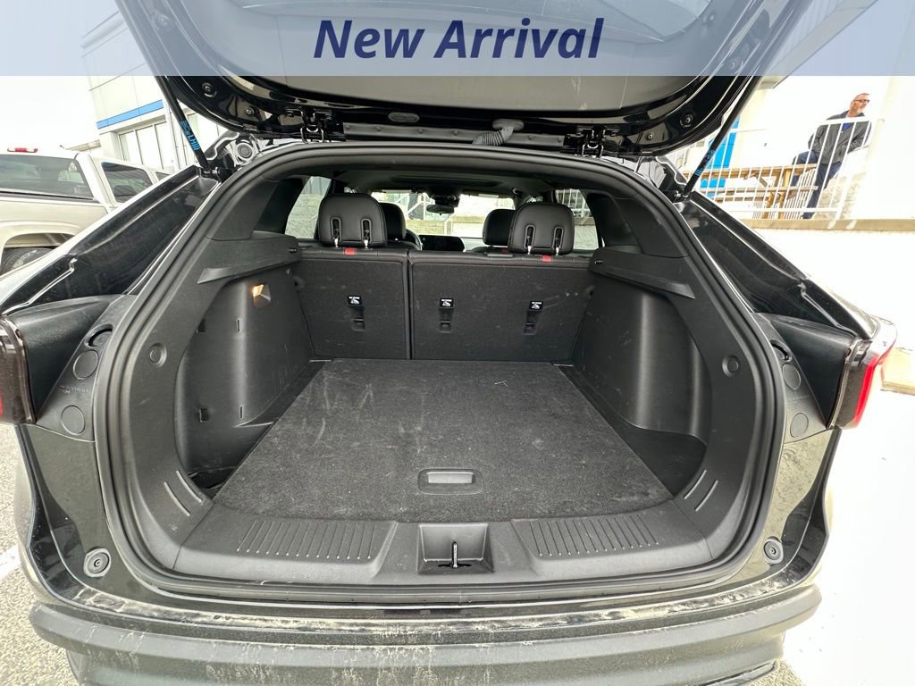 Used 2024 Chevrolet Trax RS w/ Sunroof Package image 10