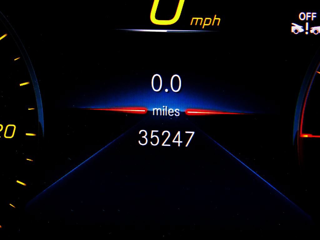 Used 2022 Mercedes-Benz EQB 350 4MATIC image 21