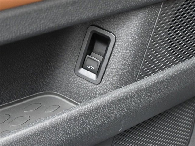 New 2025 Volkswagen ID. Buzz Pro S image 21