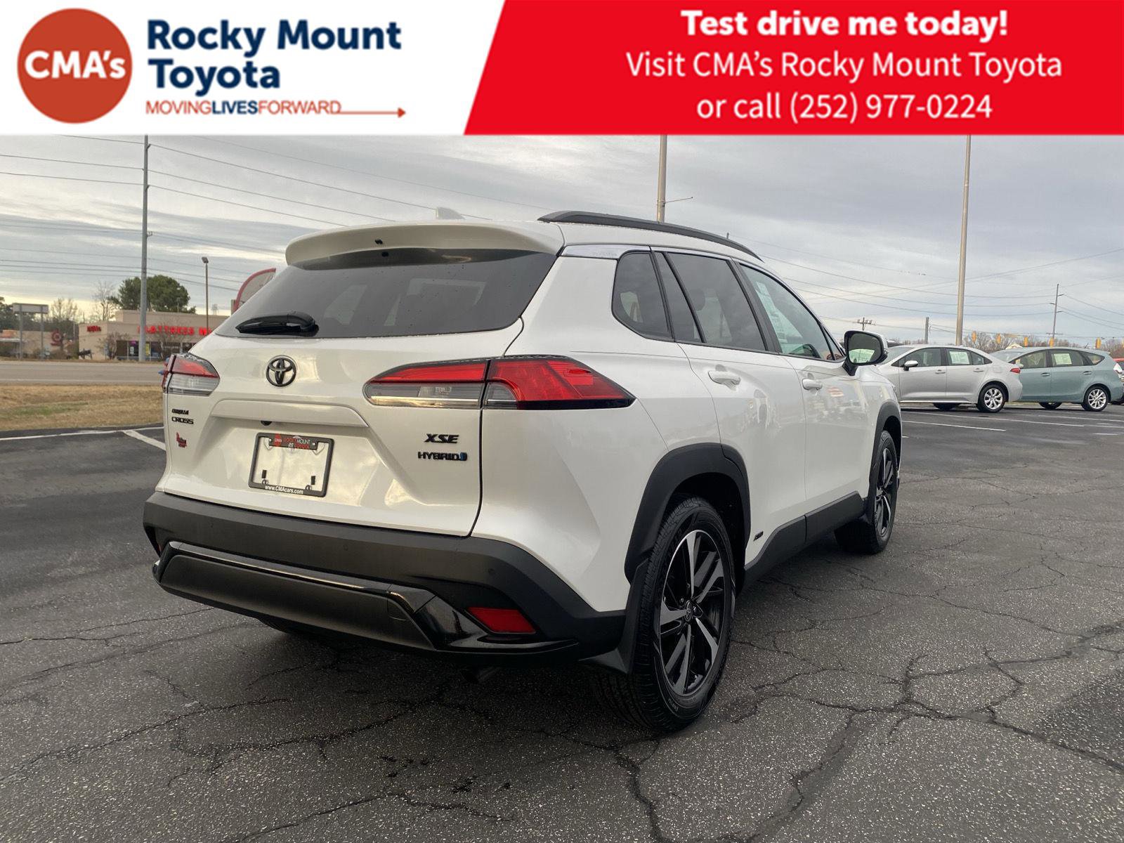 Used 2024 Toyota Corolla Cross AWD Hybrid w/ Convenience Package image 7